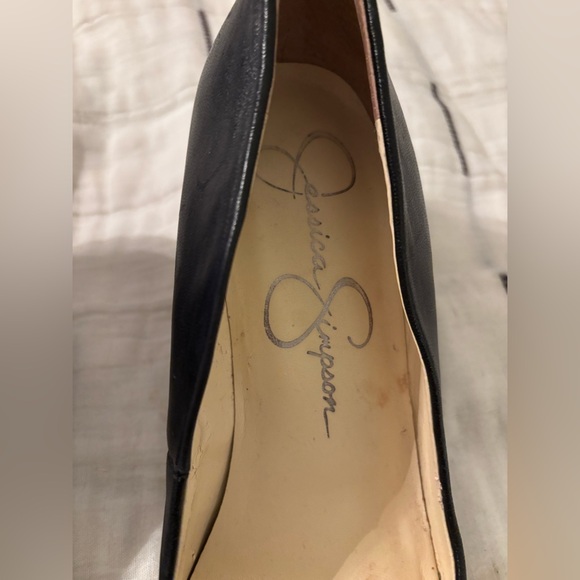 Jessica Simpson adorable black closed wedge with bows 8.5 great condition - Picture 3 of 6